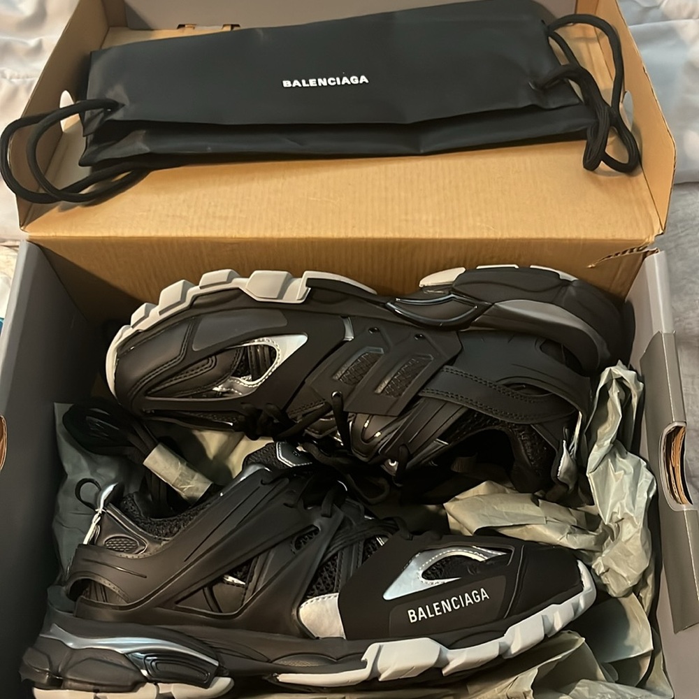 Men Balenciaga Track Sneaker Black/Silver Size 45 Brand New - Picture 2 of 4
